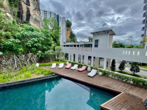 CozyWhite Stay @ The Cove Hillside Residential (8pax)